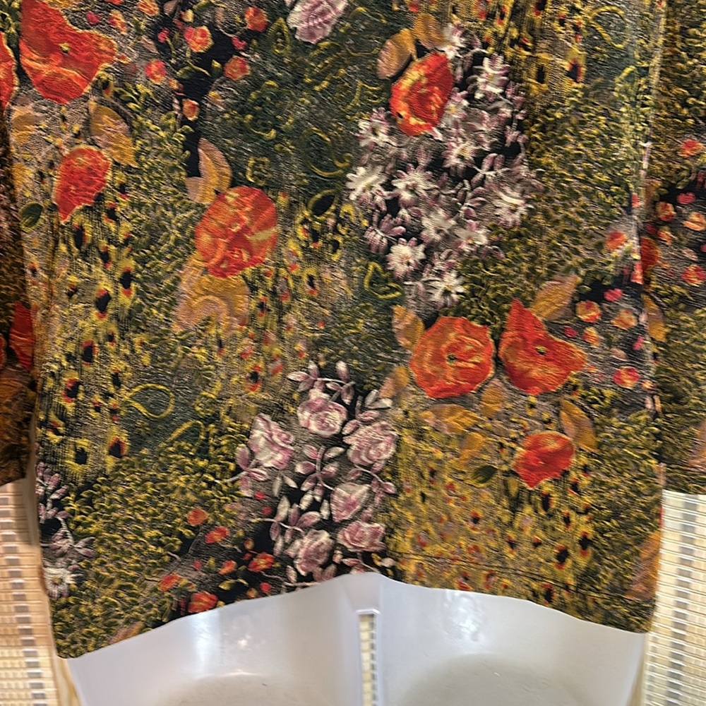Chico's Design Black Gold Stretch Long Sleeve Top Busy Floral Pattern 2 Medium - Picture 13 of 16
